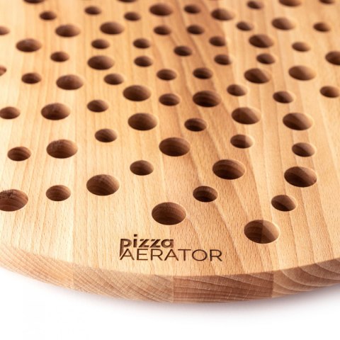 Drewniana deska do pizzy z otworami Pizza Aerator - akcesorium do chrupiącego spodu pizzy