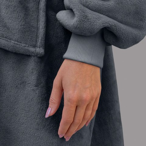 Szara bluza koc oversize Super Mama – miękki, przyjemny w dotyku materiał i elastyczny ściągacz zapewniają komfort i ciepło