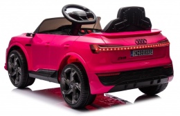 Audi RS Q8 różowe auto elektryczne dla dzieci – widok tył z oświetleniem LED