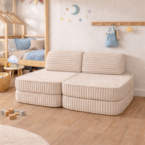 Beżowa sofa modułowa dla dziecka z miękkiego sztruksu w aranżacji pokoju dziecięcego
