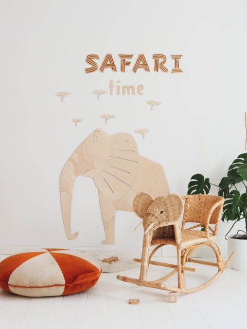 Drewniana dekoracja ścienna słoń safari w pokoju dziecka styl boho naturalne wnętrze