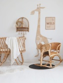 Drewniana żyrafa safari dekoracja ścienna w pokoju dziecka styl boho