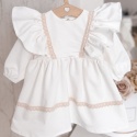 Elegancka sukienka dla dziewczynki ecru z falbankami i koronką handmade