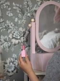 Drewniana toaletka dla dzieci różowa ze szminką i lusterkiem – detal