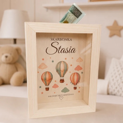 Personalizowana drewniana skarbonka dla dziecka z motywem balonów