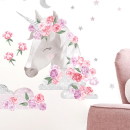 Naklejka ścienna jednorożec z piwoniami w pokoju dziewczynki w stylu boho