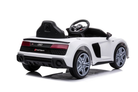 Audi R8 na akumulator dla dziecka – biały samochód elektryczny widziany od tyłu pod kątem.