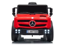 Czerwony Mercedes Unimog HM7588 na akumulator dla dzieci – widok z przodu ze światłami LED.