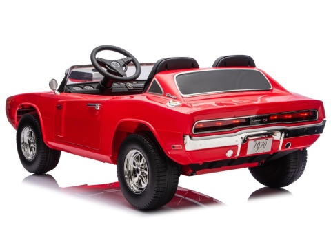 Czerwony Dodge Charger R/T dla dzieci – widok z tyłu pod kątem.
