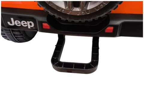Stopień ułatwiający wsiadanie do Jeep Rubicon na akumulator