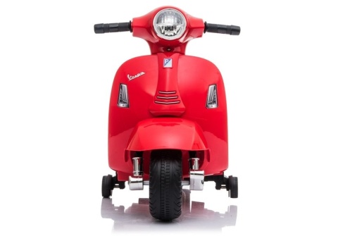 Czerwony skuter Vespa GTS 300 Mini dla dzieci widok z przodu