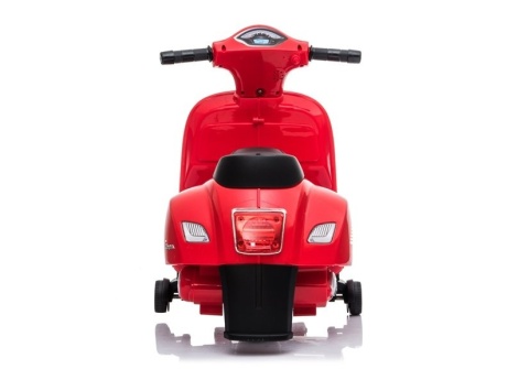 Czerwony skuter na akumulator dla dzieci Vespa GTS 300 Mini tył