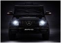 Mercedes AMG G63 na akumulator dla dzieci z włączonymi światłami LED.