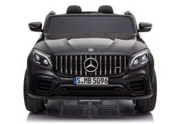 Auto na akumulator Mercedes GLC 63S czarne lakierowane – widok z przodu z oświetleniem LED