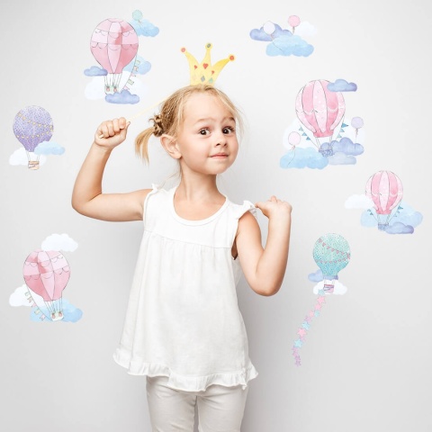 aklejki na ścianę różowe balony z chmurkami