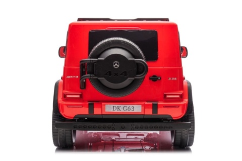 Tył czerwonego Mercedesa G63 XXL na akumulator dla dzieci z napędem 4x4