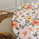 Okrągły obrus FLORAL F45 w kwiaty w sepii na drewnianym stole