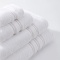 Biały ręcznik bambusowy Harmony 600 g/m² ze złotą bordiurą