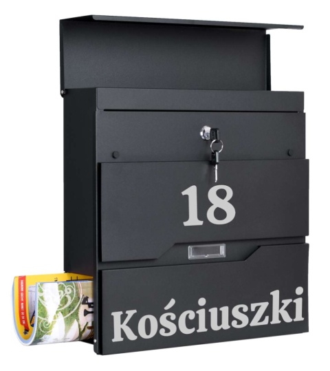 Czarna skrzynka na listy VIDAR z personalizowanym napisem, numerem domu i gazetnikiem.